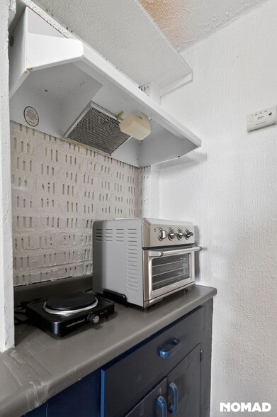 Building Photo - 2509 Royalty Ct