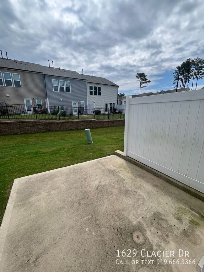 Building Photo - 1629 Glacier Dr