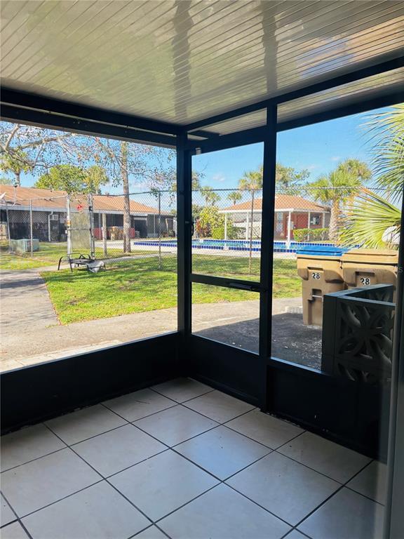 Building Photo - 28 Las Palmas Way