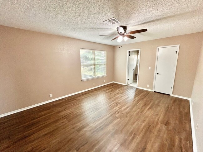 Building Photo - 106 Sahoma Terrace