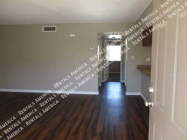 Building Photo - 1350 N 85th Pl