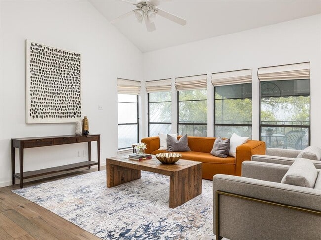 Building Photo - 1821 Westlake Dr