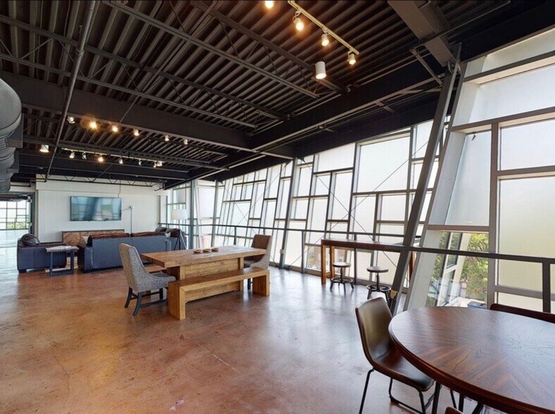 Building Photo - 149 N Barksdale St