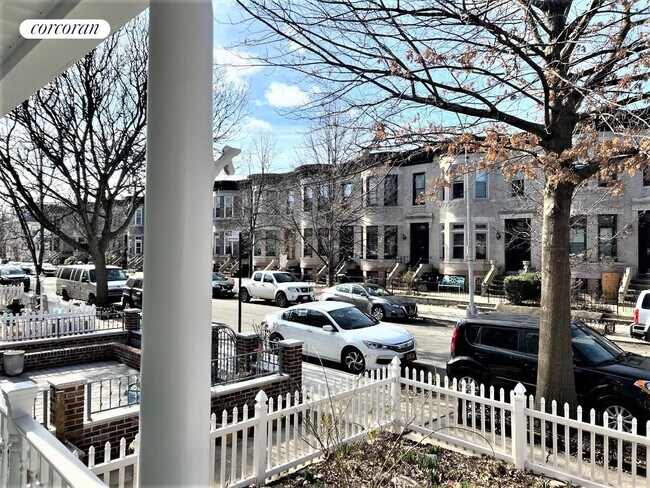 Building Photo - 543 76th St