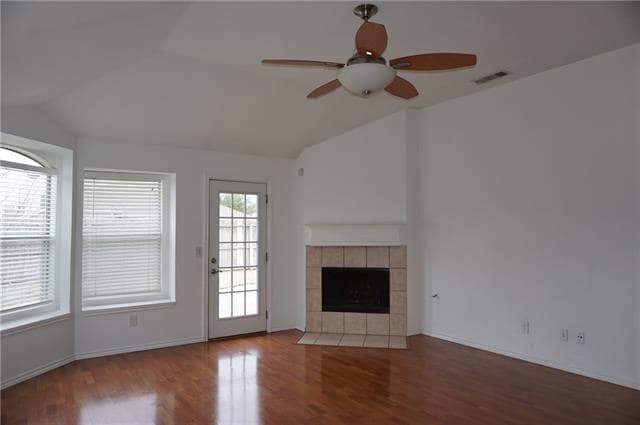 Building Photo - 2110 Wisteria Way