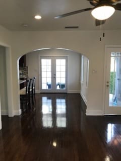 Building Photo - 2101 W Huntington Dr