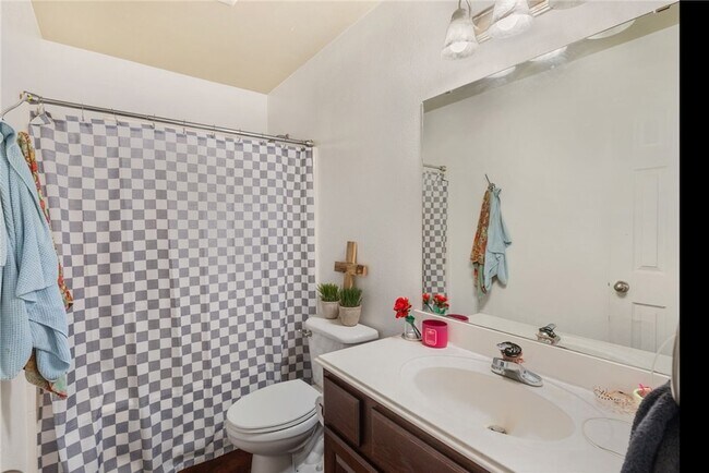 Building Photo - 1515 Bluefield Ct
