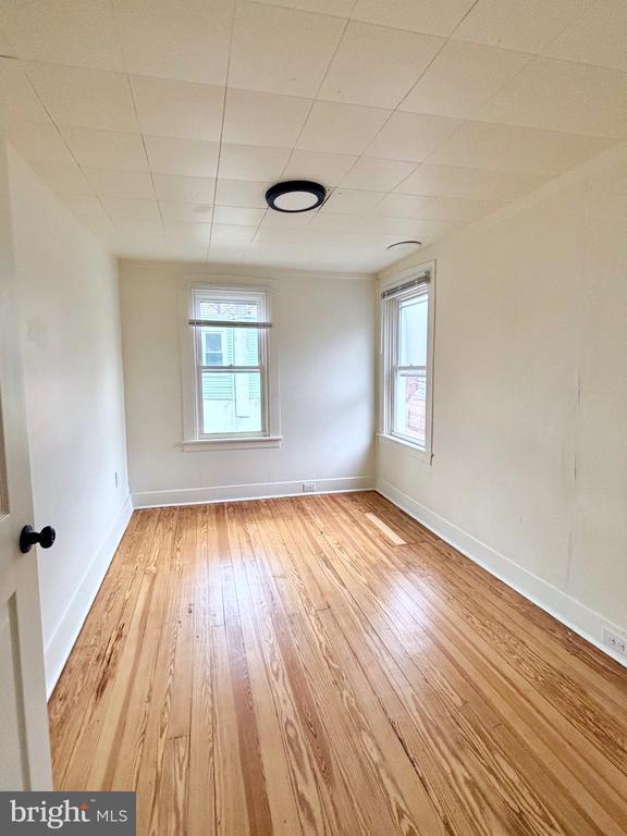 Building Photo - 28 Caroline St