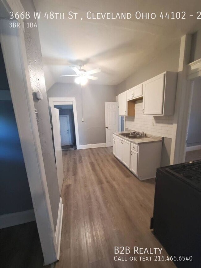 Building Photo - 3668 W 48th St