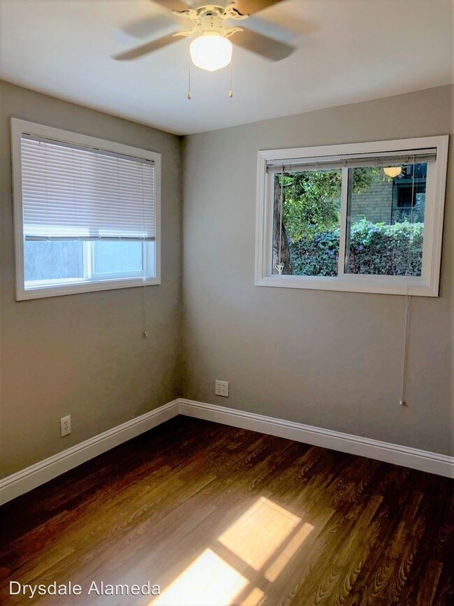 Building Photo - 2 br, 2 bath House - 1083 Park Ave