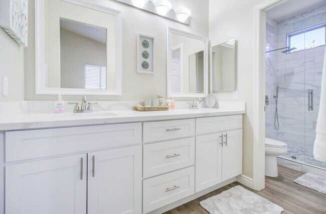 Building Photo - 1000 S Roanoke St