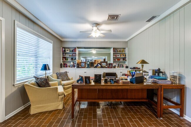 Building Photo - GORGEOUS RANCH-STYLE HOME ON WOODED 1.2 AC...