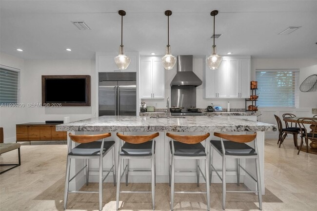 Building Photo - 627 Alcazar Ave