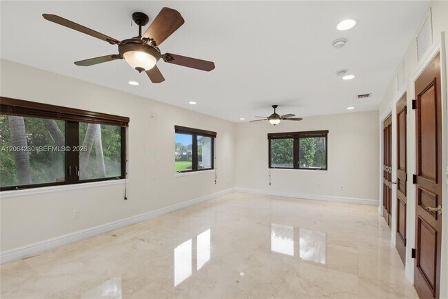Building Photo - 6200 SW 97th Ave
