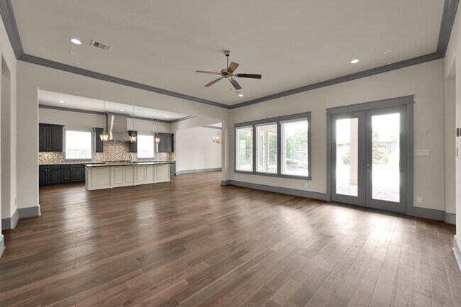 Building Photo - 2331 Bottlebrush Ln