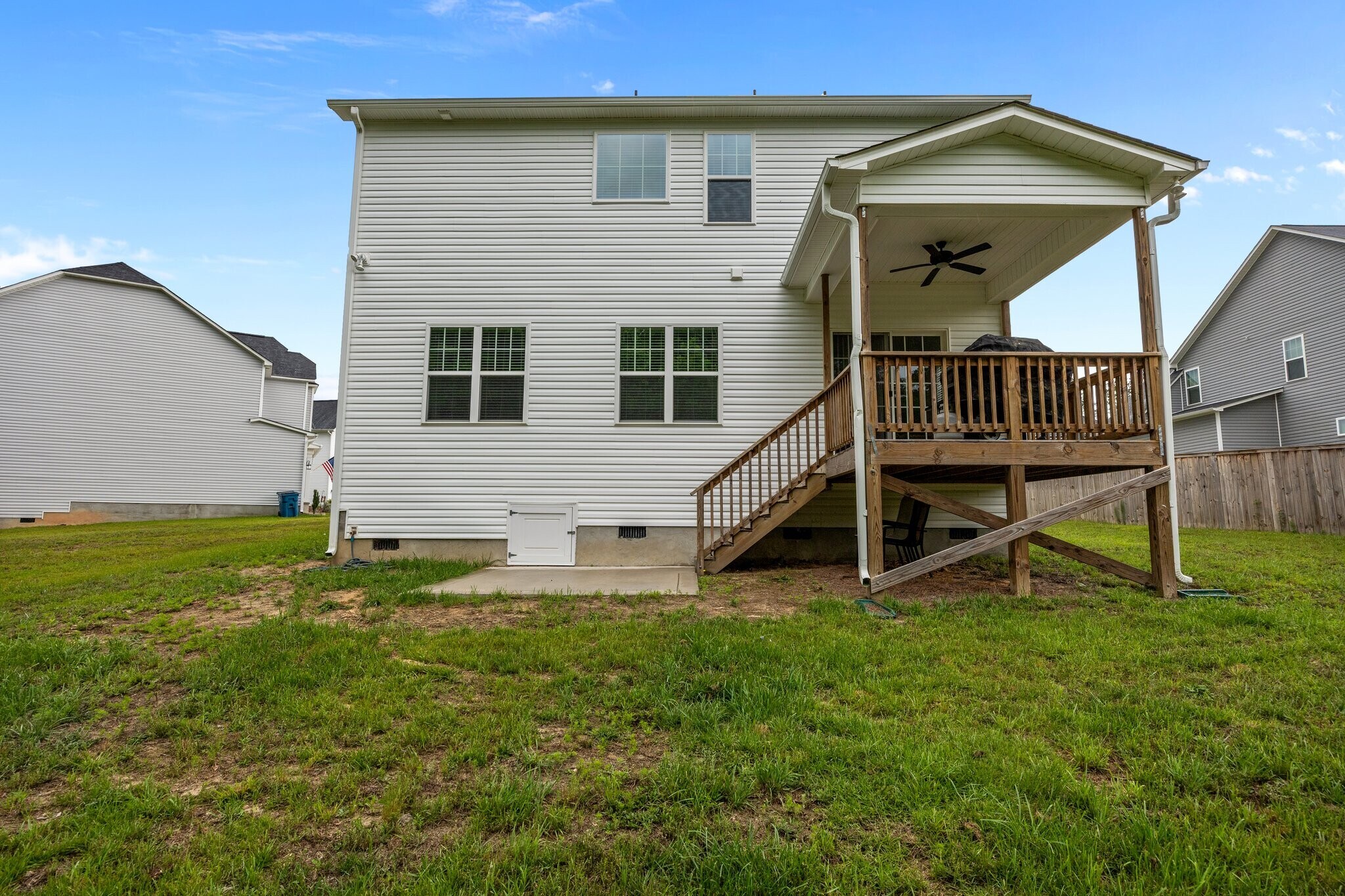 Building Photo - 1165 Camellia Dr