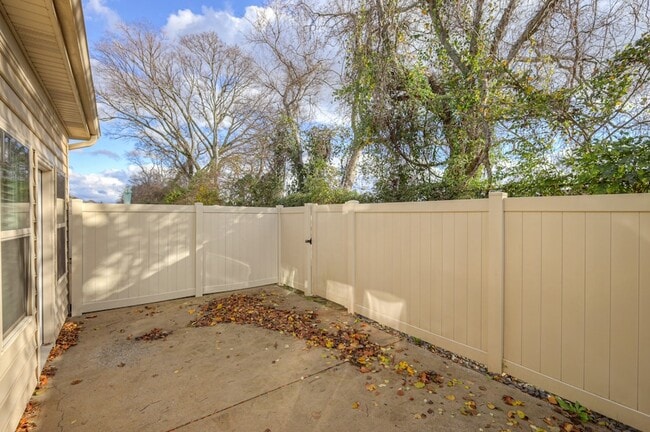 Building Photo - 4245 Sunday Silence Way