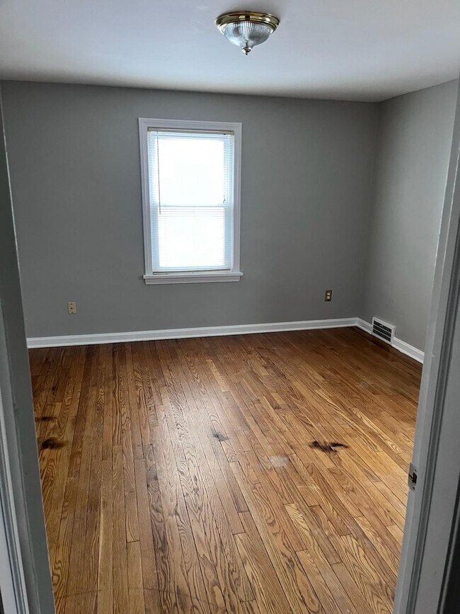 Building Photo - Welcome home!