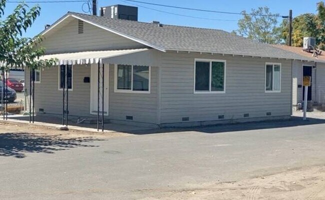 Building Photo - 614 Otis Ave