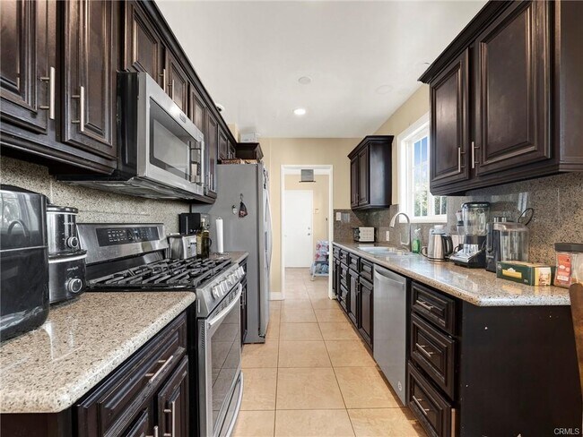 Building Photo - 5310 Nestle Ave