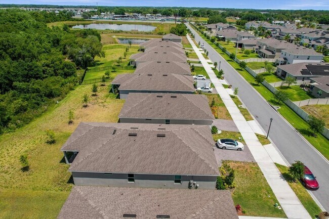 Building Photo - 2124 Live Oak Lake Rd