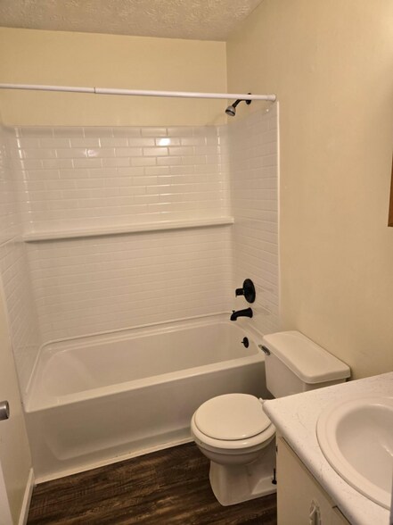 Building Photo - 1725 Watson Rd SE