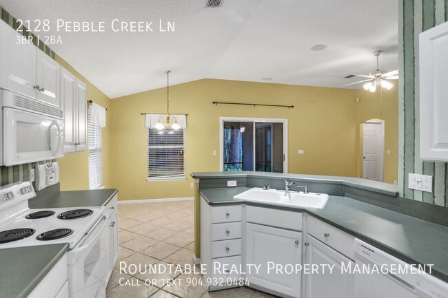Building Photo - 2128 Pebble Creek Ln