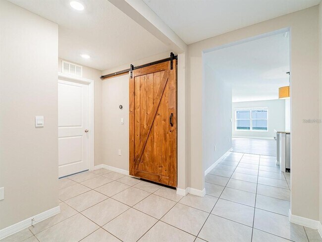 Building Photo - 13748 Wineberry Dr