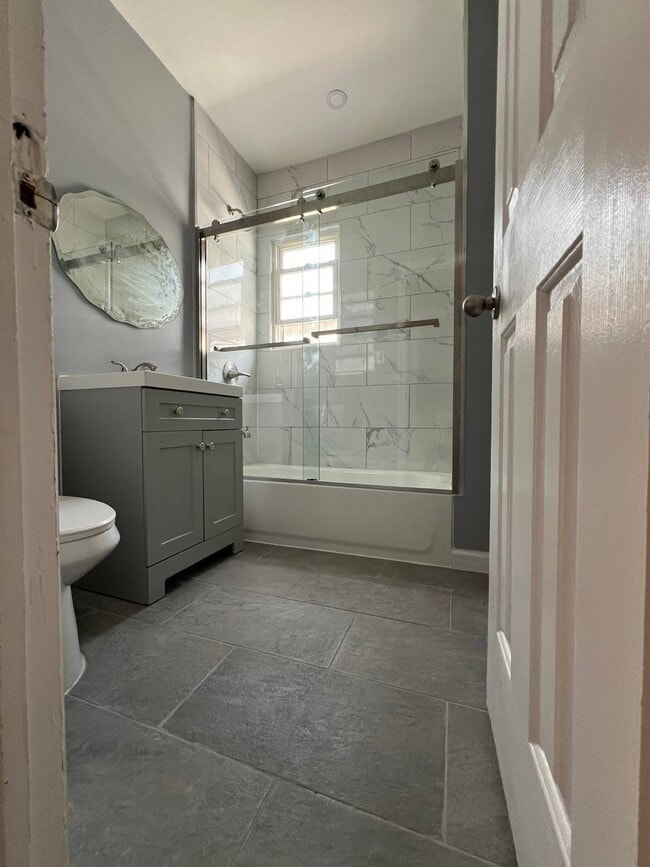 Building Photo - 27 Alton Pl