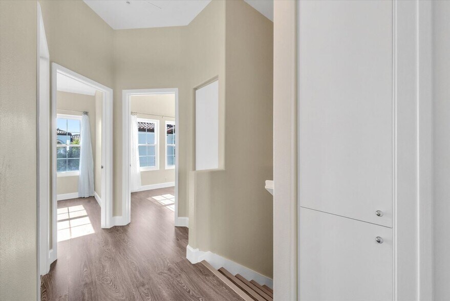 Building Photo - 2861 Ballesteros Ln