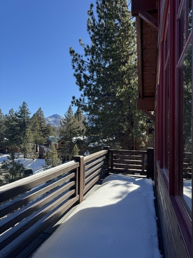 Building Photo - Luxury 5-Bedroom, 6-Bathroom Mountain Retreat – Hot Tub, Fireplaces, & More!