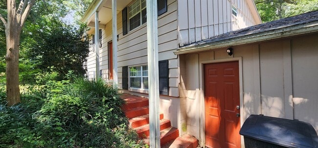 Primary Photo - 927 Hawthorne St