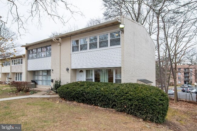 Building Photo - 4700 Parkman Ct