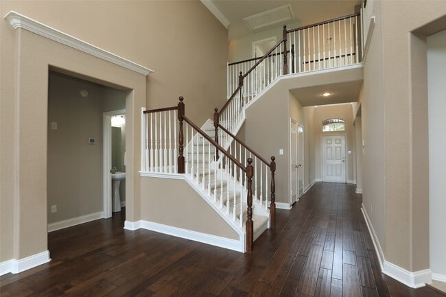 Building Photo - 9603 Red Rugosa Dr