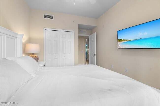 Building Photo - 9727 Acqua Ct