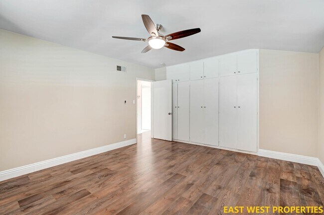 Building Photo - 522 Leda Ln