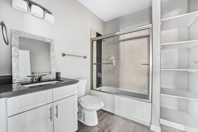 Building Photo - 1851 Hillpointe Rd