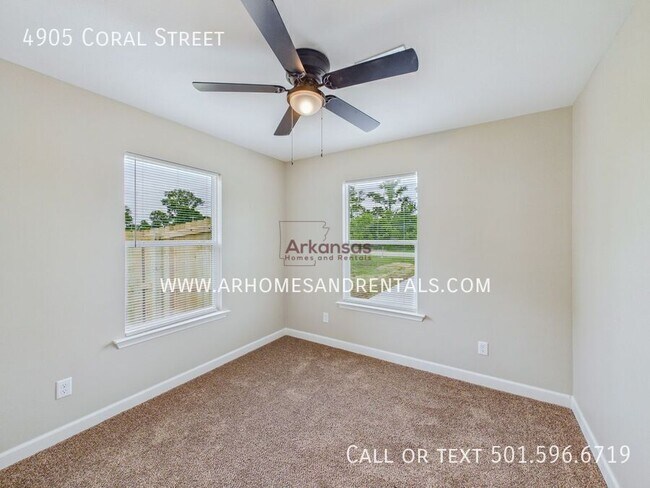 Building Photo - 4905 Coral St
