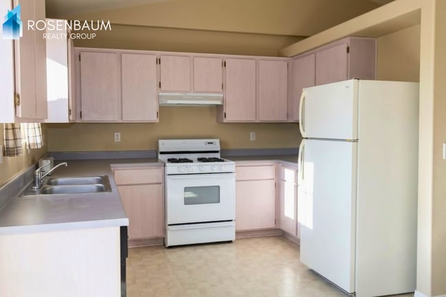 Building Photo - 3912 N Taylor Dr