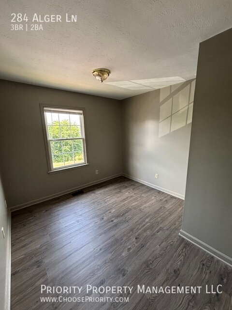 Building Photo - 284 Alger Ln