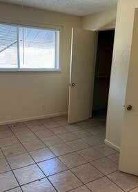 Building Photo - 403 Gulpha Dr