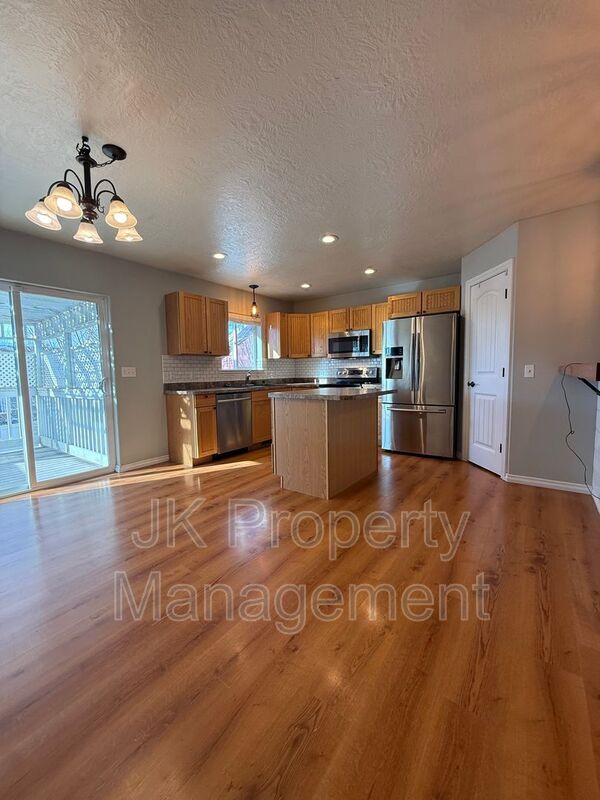 Building Photo - 716 49th St N