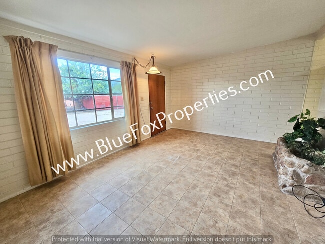 Building Photo - 3240 E Halcyon Pl