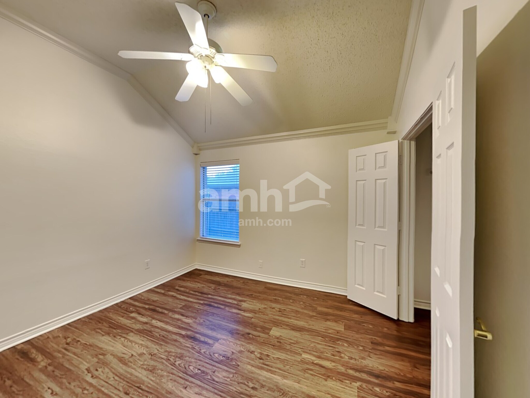 Building Photo - 4709 Shadow Crest Dr