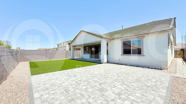 Building Photo - 3606 N 103rd Ave
