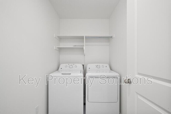 Building Photo - 12981 Devils Carden Ct