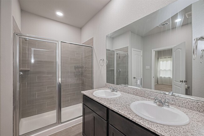Building Photo - 24742 Russet Bluff Trl