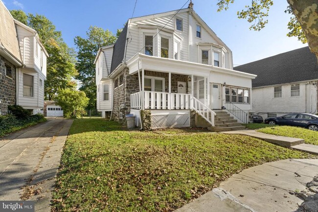 Building Photo - 724 Ash Ave