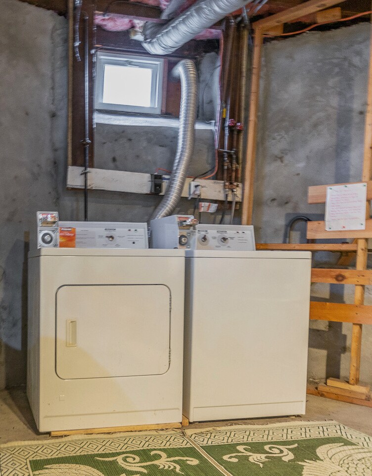 Building Photo - 66 Brooks St