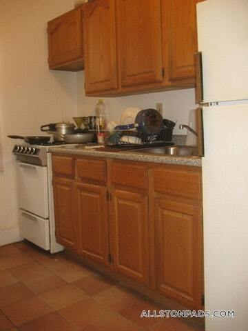 Building Photo - 15 Scottfield Rd